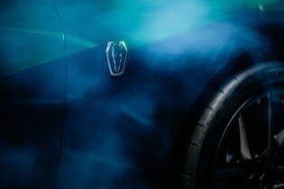 Rolling Road Wind Tunnel with Mustang Dark Horse